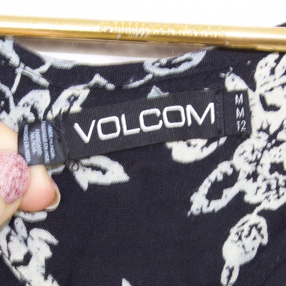 Volcom Longsleeve Romper Size M 12 - Picture 2 of 8